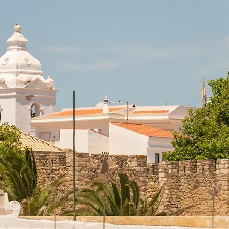 Local Living 94 By Destination Algarve *