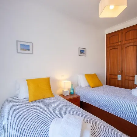 Local Living 94 By Destination Algarve * Lagos